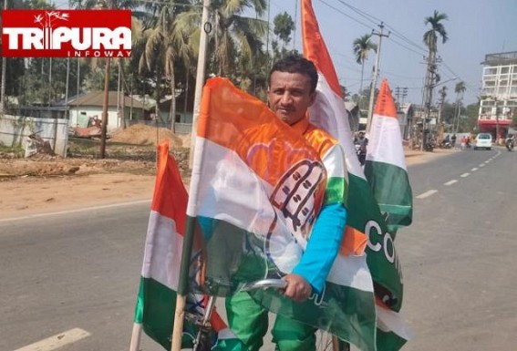 Netizens hail bicycle man of Congress rally, say, ‘True Congressman’ Netizens hail bicycle man of Congress rally, say, ‘True Congressman’